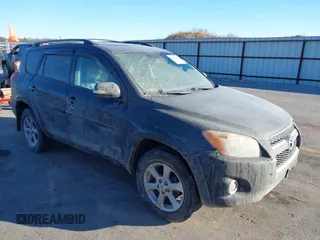 2011 Toyota RAV4 Ltd with VIN 2T3DF4DV8BW095273, listed as a IAAI auction lot 41257338 with 233,629 mi miles. Bid and sale history available at carsss.com. Image 1.