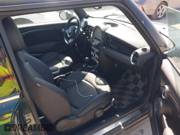 2010 MINI Hardtop S with VIN WMWMF7C59ATZ72404, listed as a IAAI auction lot 42070994 with 120,502 mi miles and . Bid and sale history available at DreamBid. Image 5.
