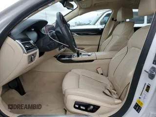 2020 BMW 7 Series 750i xDrive with VIN WBA7U2C05LGJ59504, listed as a Copart auction lot 42771535 with 20,496 mi miles and Salvage Title. Bid and sale history available at carsss.com. Image 7.