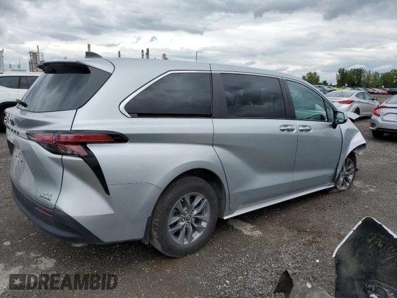 2021 Toyota Sienna XLE with VIN 5TDGSKFC6MS027079, listed as a Copart auction lot 67505344 with 36,686 mi miles and Salvage Title. Bid and sale history available at carsss.com. Image 3.