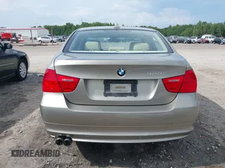 2009 BMW 3 Series 328i z VIN WBAPH77559NM47504, wystawiony jako IAAI lot #42474817 z przebiegiem 130 176 mil mil oraz . Historia ofert i sprzedaży dostępna na DreamBid. Obrazek 16.