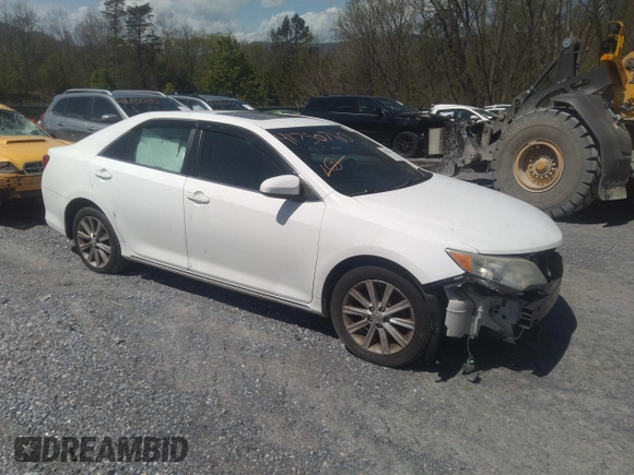 2014 Toyota Camry L with VIN 4T4BF1FK0ER340899, listed as a IAAI auction lot 41750760 with 179,934 mi miles. Bid and sale history available at carsss.com. Image 1.