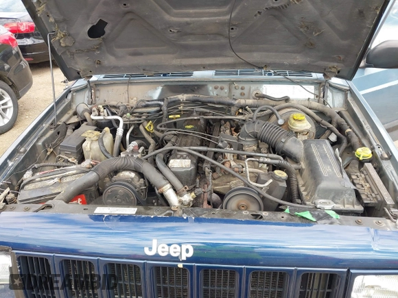 1998 Jeep Cherokee Sport with VIN 1J4FJ68S0WL269553, listed as a IAAI auction lot 42207389 with 261,377 mi miles and . Bid and sale history available at DreamBid. Image 10.