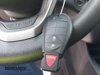 2020 Jeep Cherokee Latitude с VIN 1C4PJLCBXLD506409, выставлен на аукционе IAAI как лот 42110399 с пробегом 64 332 миль миль и . История ставок и продаж доступна на DreamBid. Изображение 11.