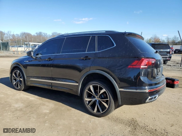 2024 Volkswagen Tiguan SEL R-Line with VIN 3VV4B7AX8RM156427, listed as a Copart auction lot 43564015 with 0 mi miles and Salvage Title. Bid and sale history available at carsss.com. Image 2.