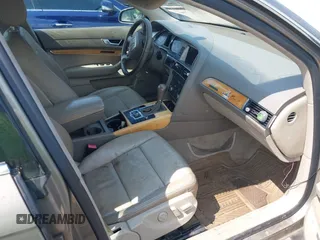 2007 Audi A6 z VIN WAUDV74F77N054612, wystawiony jako IAAI lot #42399517 z przebiegiem 137 577 mil mil oraz . Historia ofert i sprzedaży dostępna na DreamBid. Obrazek 5.