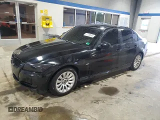 2009 BMW 3 Series 328i z VIN WBAPH73559E125659, wystawiony jako Copart lot #57268505 z przebiegiem 259 860 mil mil oraz Szkoda całkowita • Salvage title. Historia ofert i sprzedaży dostępna na DreamBid. Obrazek 1.