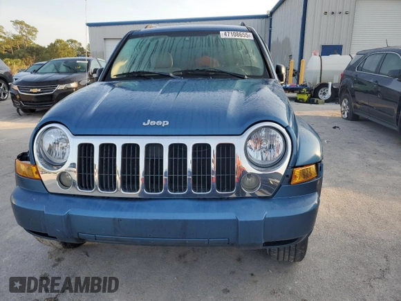 2005 Jeep Liberty Limited z VIN 1J8GL58K95W558452, wystawiony jako Copart lot #47108655 z przebiegiem 80 163 mil mil oraz Szkoda całkowita • Salvage title. Historia ofert i sprzedaży dostępna na DreamBid. Obrazek 5.