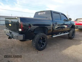 2013 Chevrolet Silverado 1500 LT with VIN 3GCPKSE78DG104750, listed as a IAAI auction lot 41815590 with 188,800 mi miles. Bid and sale history available at carsss.com. Image 4.