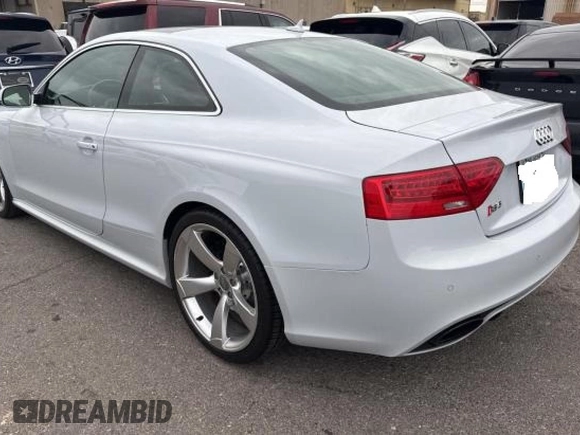 2014 Audi RS 5 z VIN WUAC6AFR5EA900341, wystawiony jako Copart lot #78828244 z przebiegiem 39 357 mil mil oraz Czysty tytuł • Clean title. Historia ofert i sprzedaży dostępna na DreamBid. Obrazek 3.