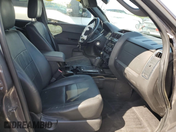 2010 Ford Escape Limited с VIN 1FMCU9EG6AKA55615, выставлен на аукционе Copart как лот 55403005 с пробегом 224 880 миль миль и Списание • Salvage title. История ставок и продаж доступна на DreamBid. Изображение 7.
