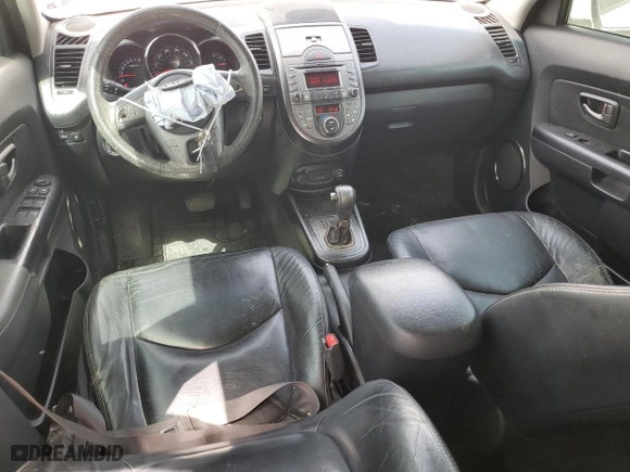 2011 Kia Soul + with VIN KNDJT2A20B7276647, listed as a Copart auction lot 47981225 with 84,638 mi miles and Salvage Title. Bid and sale history available at carsss.com. Image 8.
