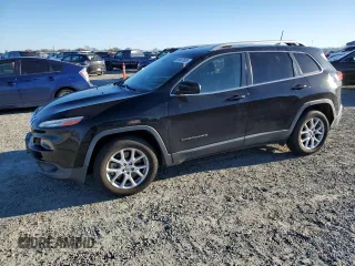 2018 Jeep Cherokee Latitude with VIN 1C4PJLCX3JD559185, listed as a Copart auction lot 88487635 with 40,679 mi miles and Salvage Title. Bid and sale history available at DreamBid. Image 1.