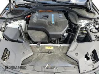 2018 BMW 5 Series 530e with VIN WBAJA9C55JG623083, listed as a Copart auction lot 55872524 with 90,222 mi miles and Non repairable. Bid and sale history available at DreamBid. Image 11.