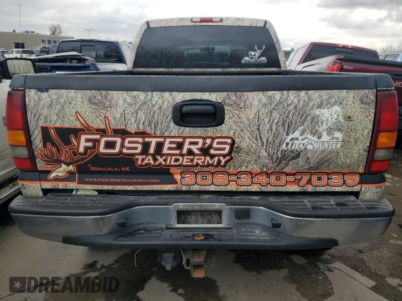 2002 Chevrolet Silverado 1500HD LT with VIN 1GCGK13U92F149424, listed as a Copart auction lot 48531665 with 211,773 mi miles and Clean Title. Bid and sale history available at DreamBid. Image 6.