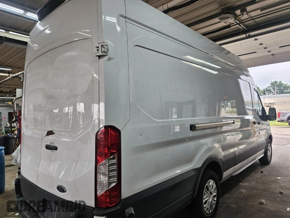 2018 Ford Transit с VIN 1FTYR3XM8JKB31055, выставлен на аукционе IAAI как лот 42791422 с пробегом 130 835 миль миль и . История ставок и продаж доступна на DreamBid. Изображение 1.