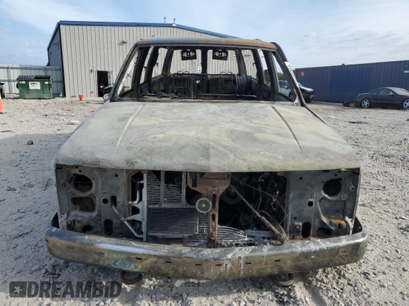 1999 Chevrolet Suburban with VIN 1GNFK16R1XJ561447, listed as a Copart auction lot 74590204 with 0 mi miles and Non Repairable. Bid and sale history available at carsss.com. Image 5.