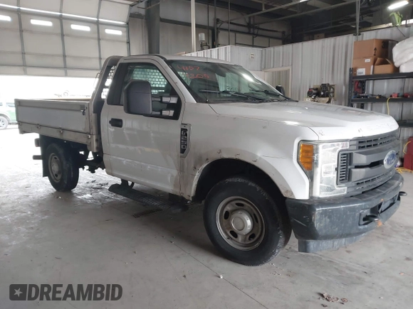 2017 Ford F-250 XL с VIN 1FDBF2A68HEC99835, выставлен на аукционе IAAI как лот 41574205 с пробегом 61 847 миль миль и . История ставок и продаж доступна на DreamBid. Изображение 1.