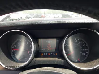 2020 Ford Mustang GT z VIN 1FA6P8CF5L5167150, wystawiony jako IAAI lot #42532222 z przebiegiem 72 292 mil mil oraz . Historia ofert i sprzedaży dostępna na DreamBid. Obrazek 7.