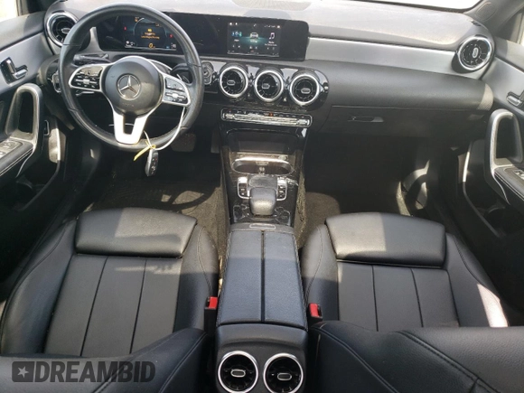 2019 Mercedes-Benz A 220 z VIN WDD3G4FB1KW020403, wystawiony jako Copart lot #58866554 z przebiegiem 64 371 mil mil oraz Czysty tytuł • Clean title. Historia ofert i sprzedaży dostępna na DreamBid. Obrazek 8.