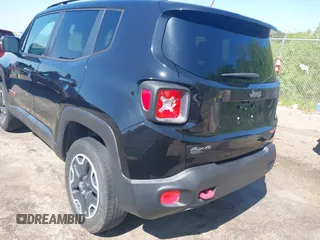 2015 Jeep Renegade Trailhawk with VIN ZACCJBCT1FPC17815, listed as a IAAI auction lot 42043290 with 247,652 mi miles and . Bid and sale history available at DreamBid. Image 3.