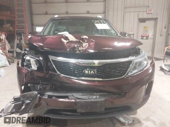 2015 Kia Sorento LX with VIN 5XYKTCA67FG567068, listed as a IAAI auction lot 41942477 with 155,091 mi miles. Bid and sale history available at carsss.com. Image 12.