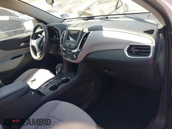 2024 Chevrolet Equinox LS z VIN 3GNAXHEG4RL267251, wystawiony jako IAAI lot #42025074 z przebiegiem Nie podano mil oraz . Historia ofert i sprzedaży dostępna na DreamBid. Obrazek 5.