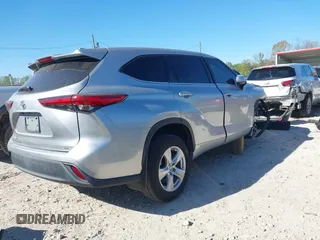 2021 Toyota Highlander L with VIN 5TDZZRAH9MS533683, listed as a IAAI auction lot 41788553 with 31,564 mi miles and . Bid and sale history available at DreamBid. Image 4.