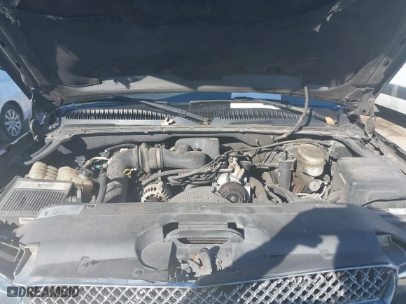 2003 Chevrolet Silverado 1500 LS with VIN 2GCEC19X431138524, listed as a IAAI auction lot 41729057 with 295,394 mi miles. Bid and sale history available at carsss.com. Image 10.
