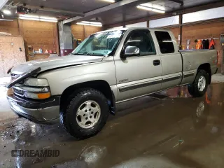 2002 Chevrolet Silverado 1500 LS with VIN 2GCEK19T121391198, listed as a Copart auction lot 50971045 with 179,463 mi miles and Salvage Title. Bid and sale history available at carsss.com. Image 1.