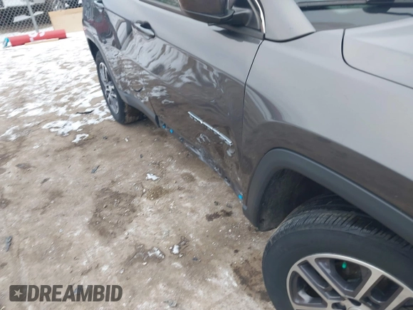 2017 Jeep Compass Latitude with VIN 3C4NJCBB9HT682278, listed as a IAAI auction lot 41240909 with 133,766 mi miles and . Bid and sale history available at DreamBid. Image 6.