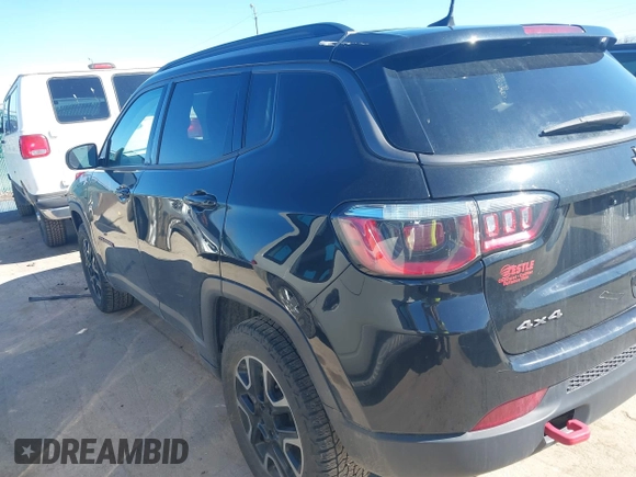 2019 Jeep Compass Trailhawk with VIN 3C4NJDDB1KT671642, listed as a IAAI auction lot 41810138 with 119,029 mi miles and . Bid and sale history available at carsss.com. Image 14.