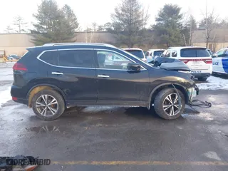 2020 Nissan Rogue SV with VIN JN8AT2MV9LW108233, listed as a IAAI auction lot 41431887 with 82,558 mi miles. Bid and sale history available at carsss.com. Image 12.