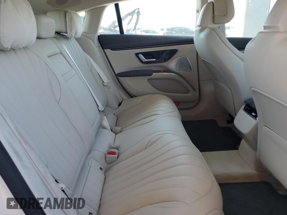 2023 Mercedes-Benz EQS 450+ z VIN W1KCG2DB4PA028894, wystawiony jako Copart lot #53255855 z przebiegiem Nie podano mil oraz Szkoda całkowita • Salvage title. Historia ofert i sprzedaży dostępna na DreamBid. Obrazek 10.