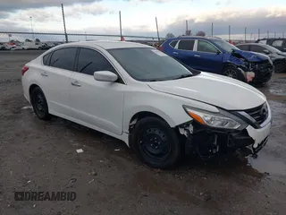 2017 Nissan Altima SR z VIN 1N4AL3AP9HC246828, wystawiony jako IAAI lot #41137292 z przebiegiem 132 851 mil mil oraz . Historia ofert i sprzedaży dostępna na DreamBid. Obrazek 1.