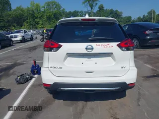 2017 Nissan Rogue SV с VIN KNMAT2MT2HP559659, выставлен на аукционе IAAI как лот 42623822 с пробегом 107 304 миль миль и . История ставок и продаж доступна на DreamBid. Изображение 15.