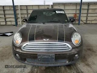 2010 MINI Convertible with VIN WMWMR3C50ATU97547, listed as a Copart auction lot 44780185 with 91,194 mi miles and Salvage Title. Bid and sale history available at DreamBid. Image 5.