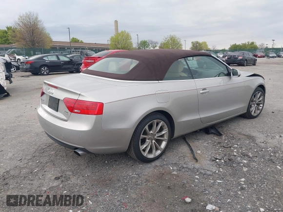 2014 Audi A5 Premium Plus z VIN WAULFAFH7EN001894, wystawiony jako IAAI lot #42082669 z przebiegiem 78 624 mil mil oraz . Historia ofert i sprzedaży dostępna na DreamBid. Obrazek 4.