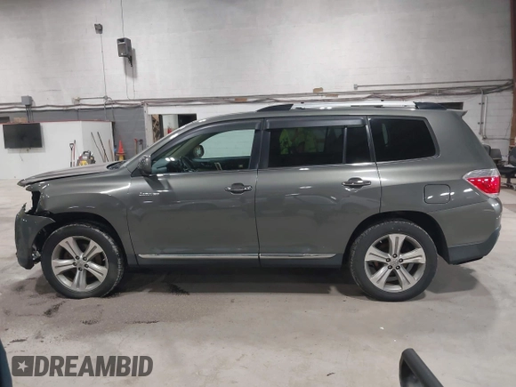 2012 Toyota Highlander Limited with VIN 5TDDK3EH6CS104814, listed as a IAAI auction lot 41958855 with 232,000 mi miles. Bid and sale history available at carsss.com. Image 14.