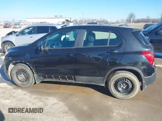 2015 Chevrolet Trax LS with VIN KL7CJKSBXFB068806, listed as a IAAI auction lot 41680339 with 129,882 mi miles. Bid and sale history available at carsss.com. Image 15.