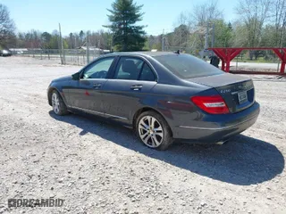 2013 Mercedes-Benz C-Class C 250 Sport with VIN WDDGF4HB5DG091652, listed as a IAAI auction lot 41879109 with 146,649 mi miles. Bid and sale history available at carsss.com. Image 3.