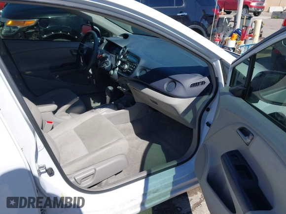 2010 Honda Insight EX with VIN JHMZE2H78AS016537, listed as a IAAI auction lot 42199484 with 273,061 mi miles and . Bid and sale history available at DreamBid. Image 5.