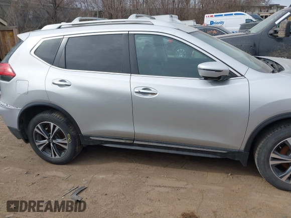 2017 Nissan Rogue SL with VIN 5N1AT2MV8HC770837, listed as a IAAI auction lot 41854052 with 71,537 mi miles. Bid and sale history available at carsss.com. Image 13.