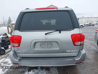2005 Toyota Sequoia SR5 with VIN 5TDBT44A95S257043, listed as a IAAI auction lot 41562983 with 213,197 mi miles and . Bid and sale history available at DreamBid. Image 16.