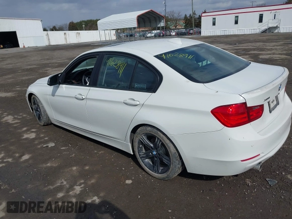 2014 BMW 3 Series 328d xDrive z VIN WBA3D5C5XEKX99221, wystawiony jako IAAI lot #41628911 z przebiegiem 129 095 mil mil oraz . Historia ofert i sprzedaży dostępna na DreamBid. Obrazek 3.