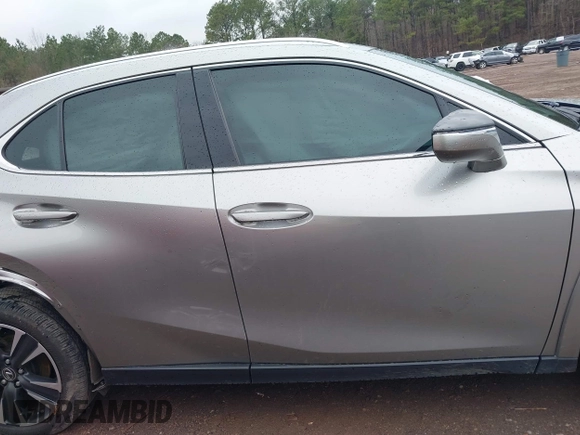 2022 Lexus UX 200 z VIN JTHP3JBH4N2049713, wystawiony jako IAAI lot #41618189 z przebiegiem 40 363 mil mil oraz . Historia ofert i sprzedaży dostępna na DreamBid. Obrazek 13.