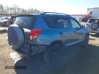 2006 Toyota RAV4 with VIN JTMBD33V766021794, listed as a IAAI auction lot 41817927 with 164,112 mi miles. Bid and sale history available at carsss.com. Image 4.