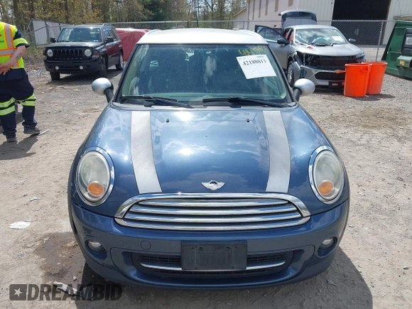 2011 MINI Clubman with VIN WMWZF3C57BTX81693, listed as a IAAI auction lot 42188813 with 86,533 mi miles and . Bid and sale history available at DreamBid. Image 6.