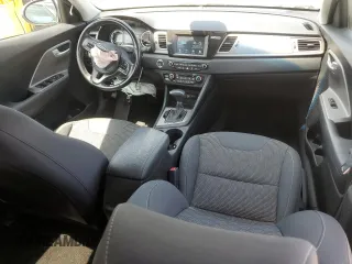 2019 Kia Niro LX with VIN KNDCB3LC8K5346740, listed as a Copart auction lot 53061914 with 42,684 mi miles and Salvage Title. Bid and sale history available at carsss.com. Image 8.