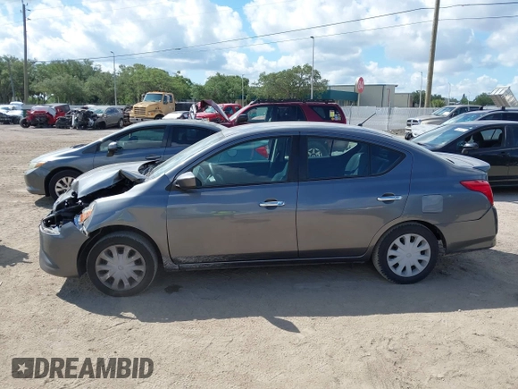 2019 Nissan Versa SV z VIN 3N1CN7AP1KL852367, wystawiony jako IAAI lot #42246462 z przebiegiem 140 456 mil mil oraz . Historia ofert i sprzedaży dostępna na DreamBid. Obrazek 13.